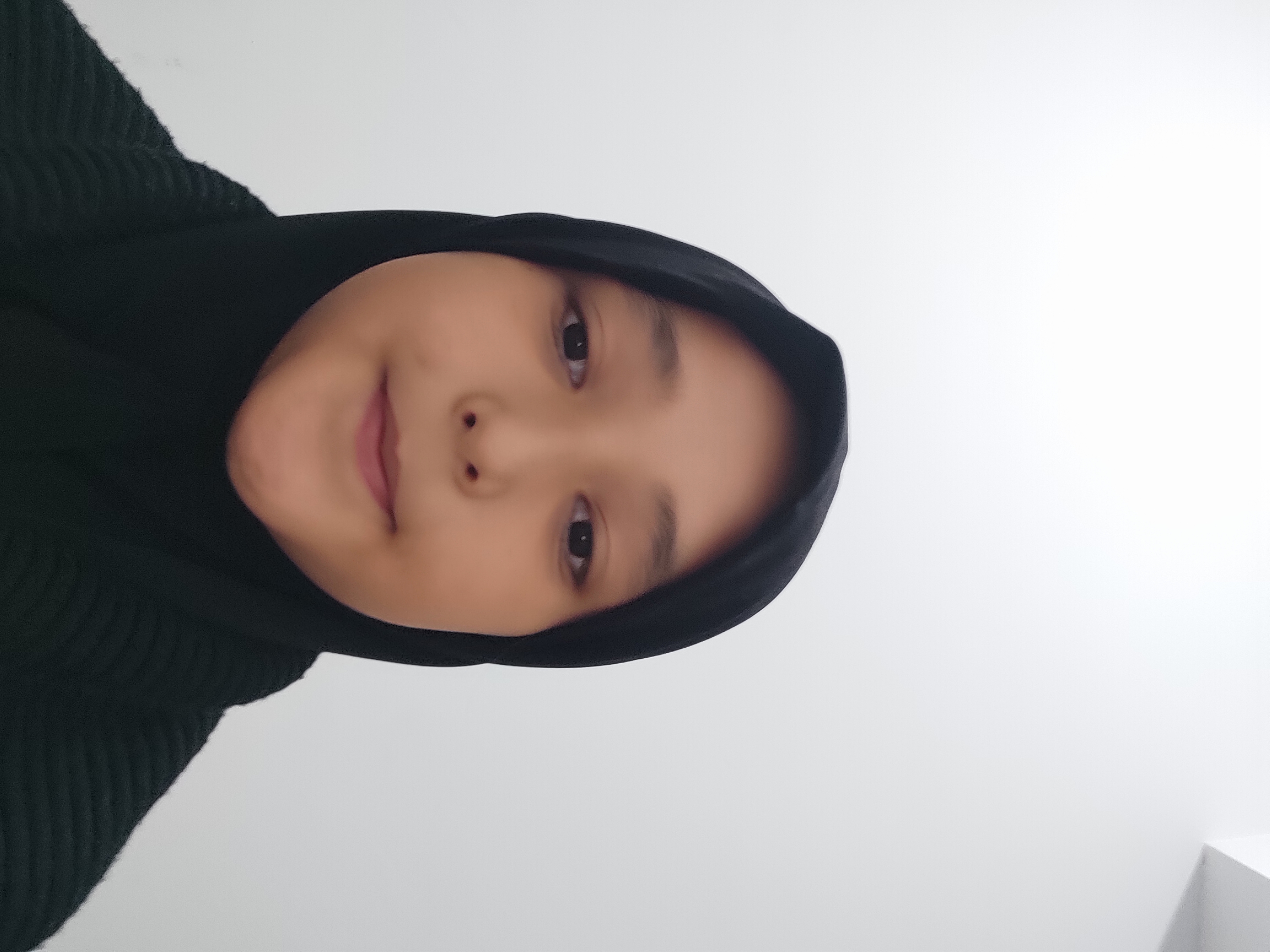 Profile Image of ئايشە ئەزىز