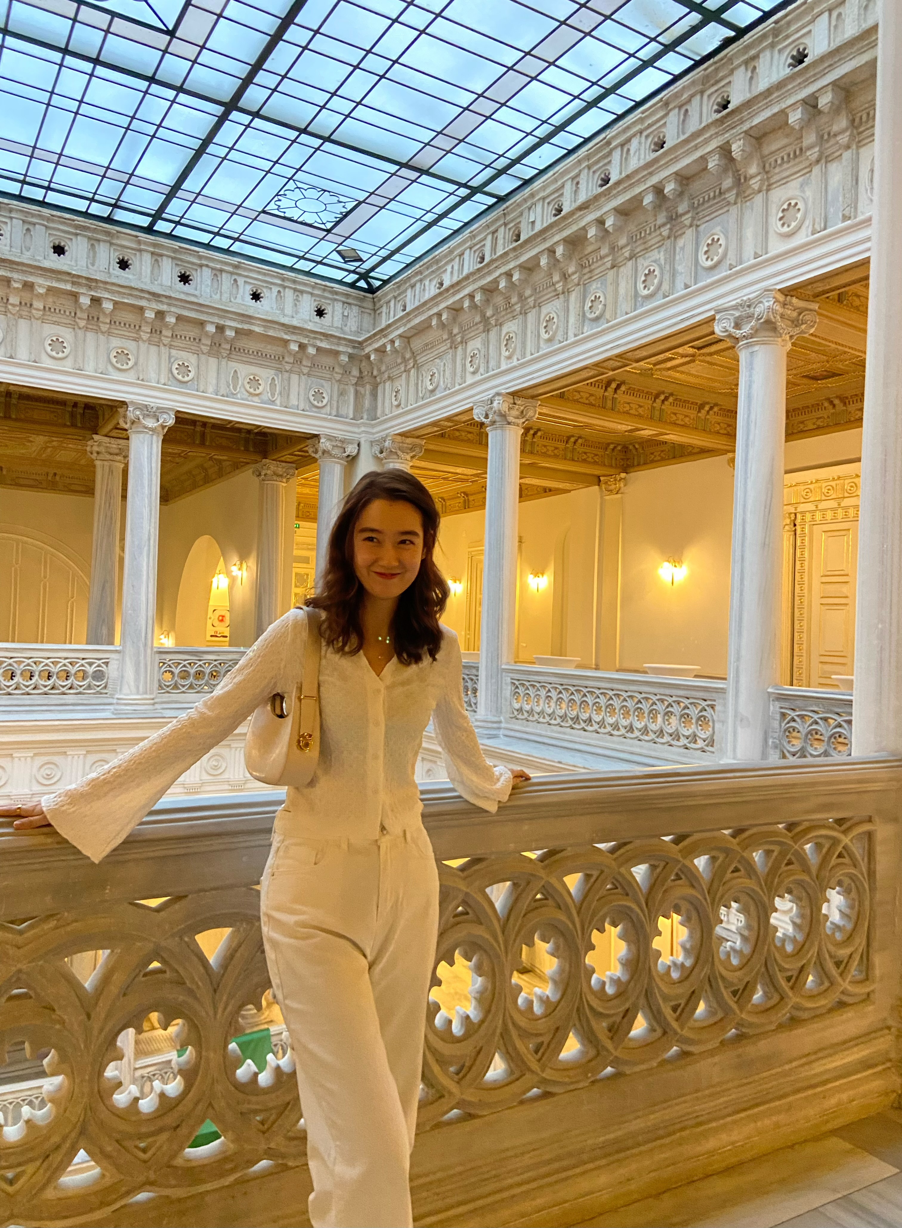 Profile Image of فىرۇزە ئادىل