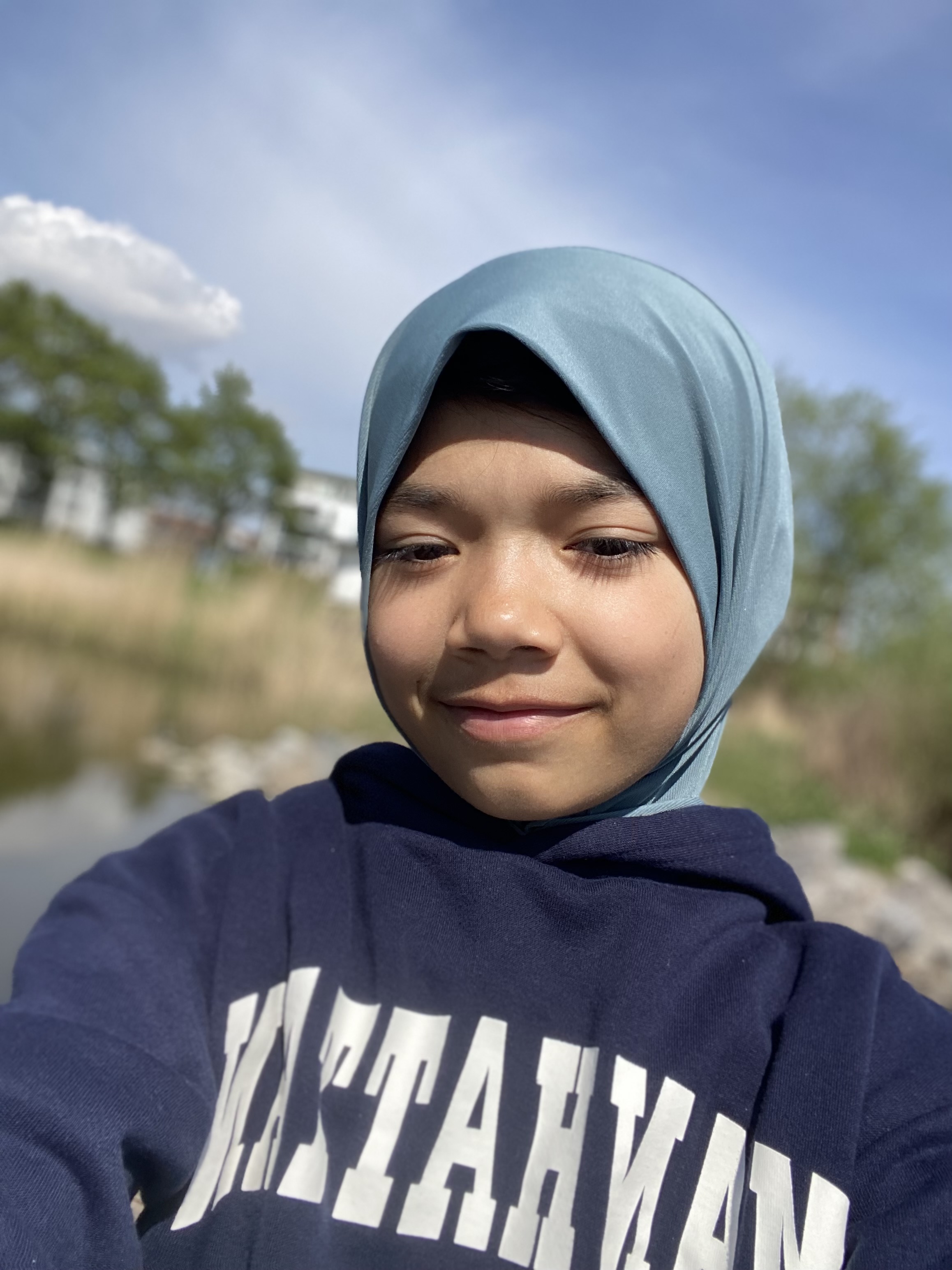 Profile Image of مۇخلىسە ئەھمەد