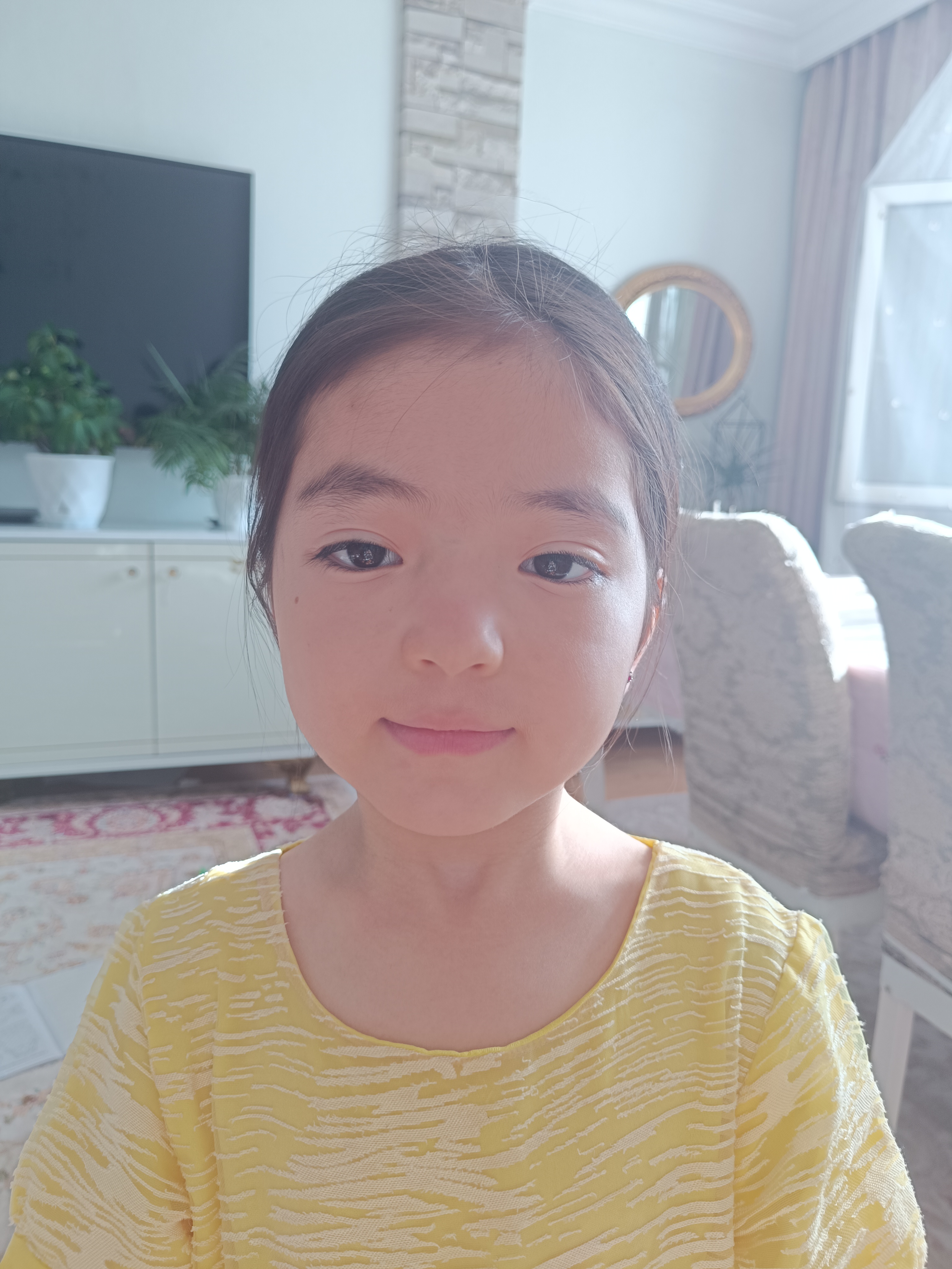 يۇسرا ئەمىن